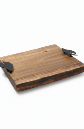 Servierbrett aus Walnuss mit schwarzen Metallgriffen – 32 × 40 cm, 3,5 cm stark